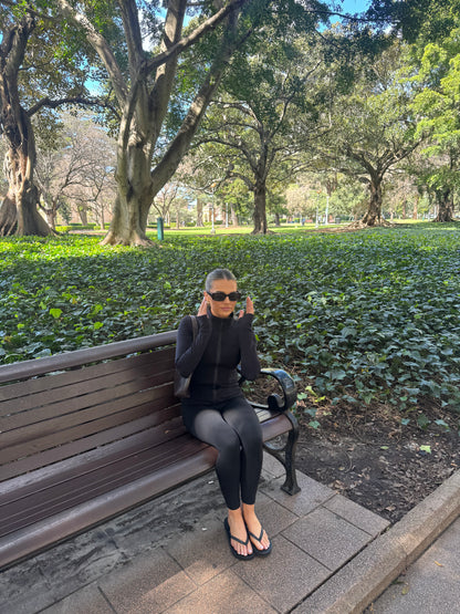 The Silhouette Collection Leggings: Black
